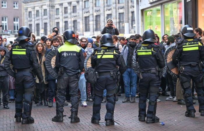 Amsterdam: Eine Straßenbahn fängt nach neuen Zusammenstößen Feuer