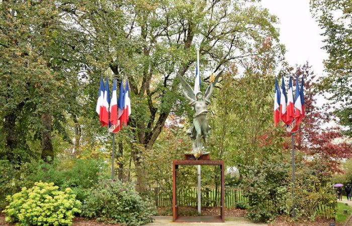 Ein bestimmter Montag, der 11. November 1918 in Rodez: An diesem Tag brachte der Präfekt von Aveyron die frohe Botschaft an die Wand der Präfektur