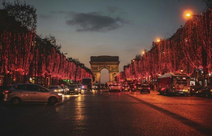 Wann und wo kann man in Paris Weihnachtsbeleuchtung sehen?