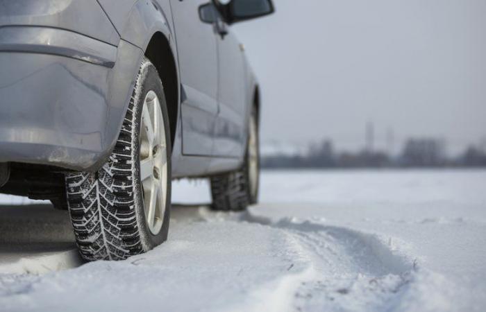 Betroffene Abteilungen, Bedingungen, Winterreifen, Ketten … alles, was Sie über das Berggesetz und die Ausrüstung Ihres Fahrzeugs wissen müssen