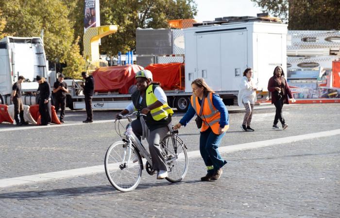 Dank Fahrradunterricht erobern diese Frauen die Stadt zurück