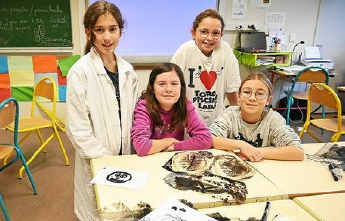 In Plougasnou basteln Schüler ein Seeungeheuer für das Festival Bay of Books [En images]