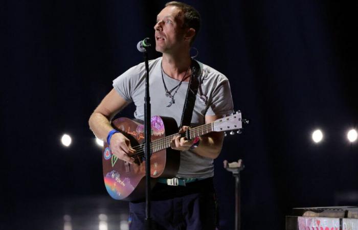 Coldplay: Chris Martin unterbricht ein Konzert, um einem Jungen im Graben zu helfen