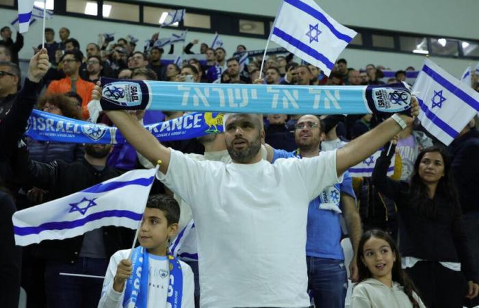 Frankreich-Israel: Zwischen 100 und 150 israelische Fans auf dem Parkplatz des Stade de France