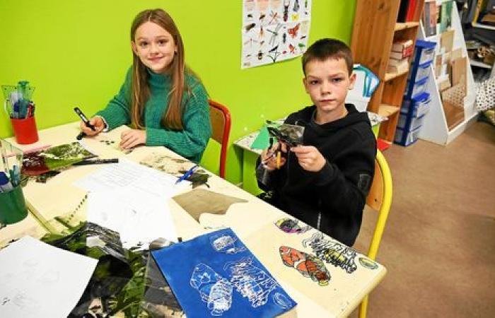 In Plougasnou basteln Schüler ein Seeungeheuer für das Festival Bay of Books [En images]