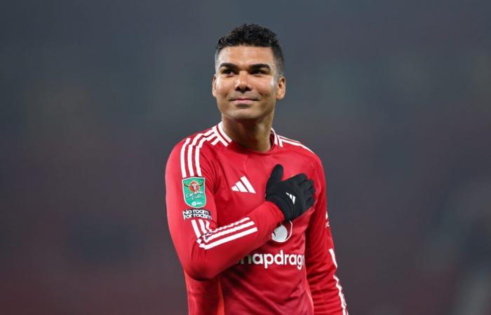 Casemiro reagiert, als Manchester United den Abgang von Ruud van Nistelrooy ankündigt, und sendet damit eine starke Botschaft