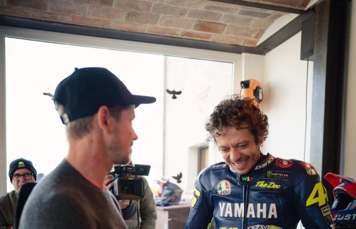 MotoGP-Netzwerkberichterstattung: Ein besonderer Gast auf der Rossi Ranch