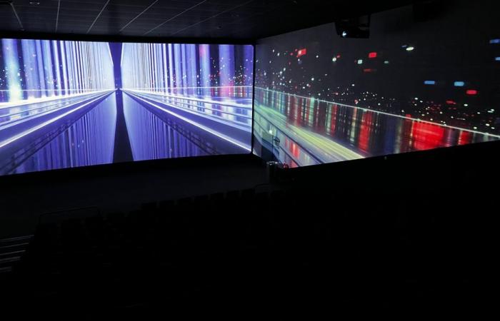 Filme, die mit neuer Technologie auf einer 270-Grad-Leinwand in Mulhouse projiziert werden