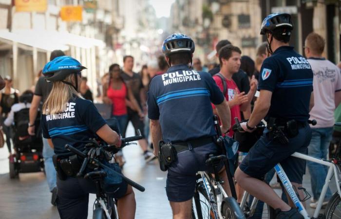 Bordeaux lässt sich von den „englischen Bobbies“ inspirieren und bewaffnet eine Brigade seiner Stadtpolizei