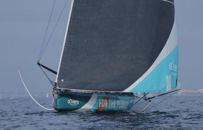 Nach etwas mehr als 48 Rennstunden erkundet Sam Goodchild die Vendée Globe