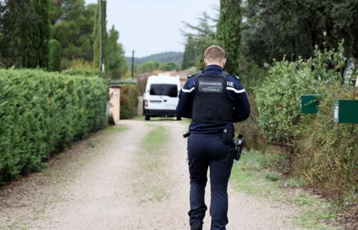 86-jähriger Mann erschoss angeblich seine Frau, bevor er Selbstmord beging. Ihre Leichen wurden in ihrem Haus gefunden