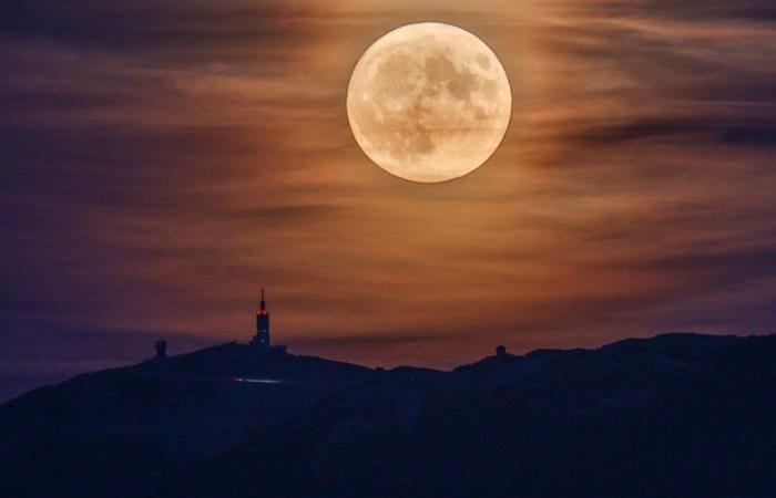 Der Super-Vollmond „Beaver Moon“ rückt näher: Was ist das Besondere daran, wann und wie kann man ihn beobachten?