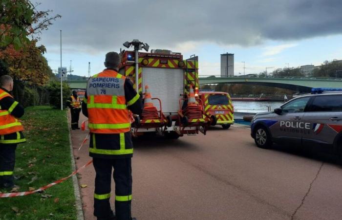 In Rouen kommt ein Fußgänger auf den Kais ums Leben, nachdem er während einer Übung von einem Feuerwehrauto angefahren wurde