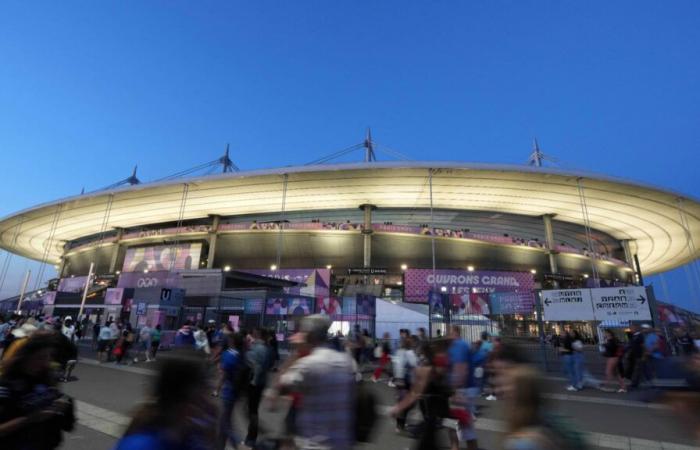 Die Geschäfte rund um das Stade de France werden am Nachmittag geschlossen