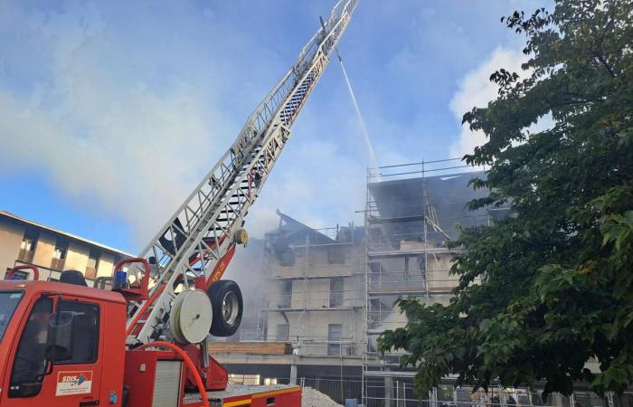 Ein Brand zerstörte die künftige Unterkunft der Gendarmen in Biganos