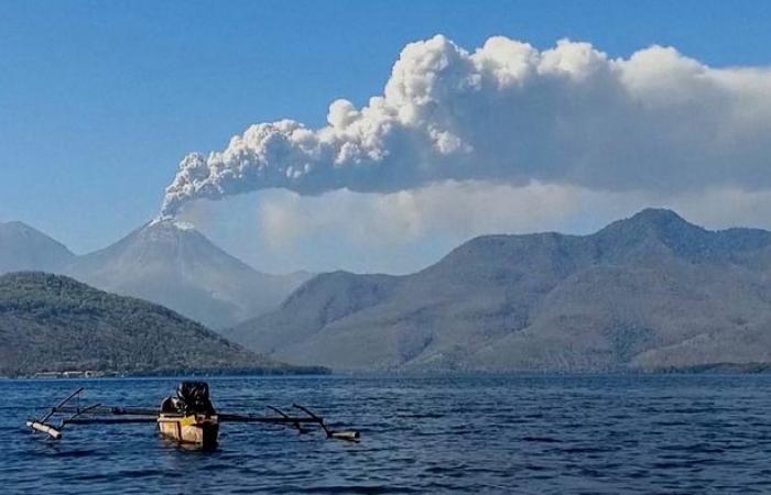 Gefahr für Urlauber: Vulkanausbruch auf Bali – Flugverkehr liegt lahm