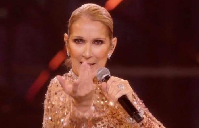 Céline setzt ihr großes Comeback auf der Bühne fort, indem sie während einer Modenschau in Riad, Saudi-Arabien, „I’m Alive“ und „The Power of Love“ singt