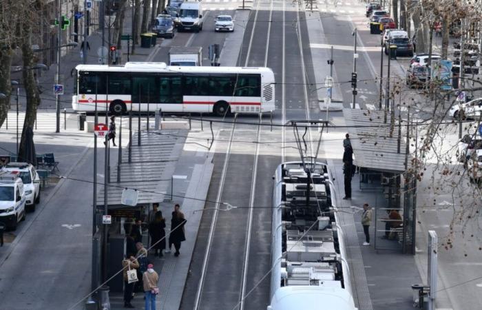 1972 in Vergessenheit geraten, wird der Charlemagne-Kurs endlich von der Métropole verwaltet