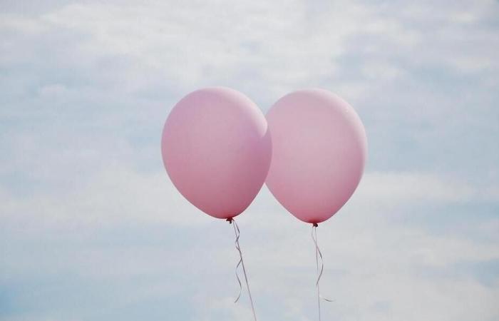 Ein Rentner lässt für Pink October einen Ballon in der Creuse steigen und erhält eine Antwort …