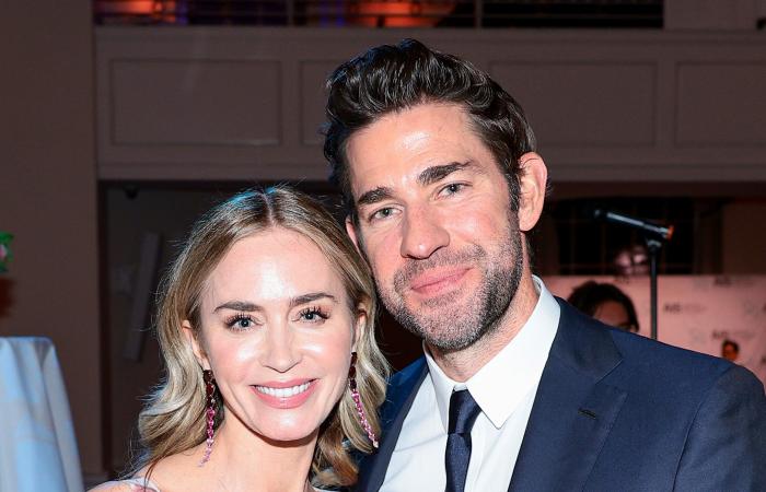 John Krasinski verrät die Reaktion seiner Frau Emily Blunt, nachdem er von People zum Sexiest Man Alive 2024 gekürt wurde