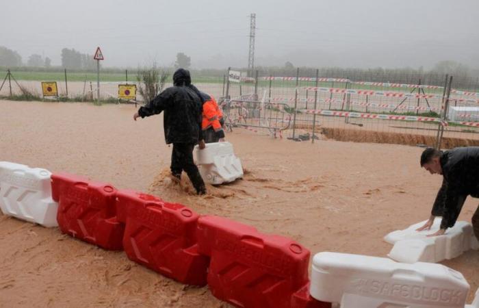 neue sintflutartige Regenfälle, zwei Wochen nach tödlichen Überschwemmungen