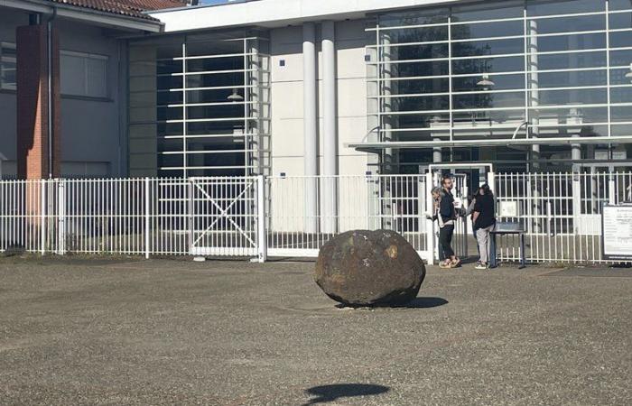 Fotos von nackten Teenagern: Wie KI an einem College in Haute-Garonne eine neue Form der Schulbelästigung erzeugt