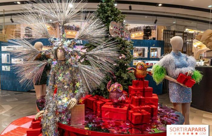 Einweihung der Fenster und des Weihnachtsbaums in den Galeries Lafayette 2024 mit Vianney in der Vitrine