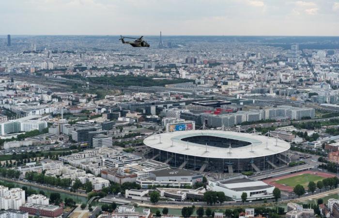 Intervention der Ordner nach einem Vorfall auf der Tribüne des Stade de France