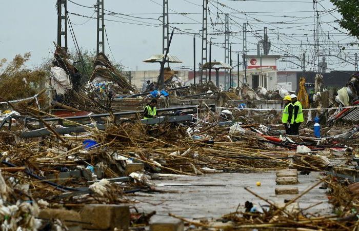 Tausende wurden aus Málaga evakuiert, als in Teilen Spaniens innerhalb einer Stunde fast einen Monat lang Regen herrschte