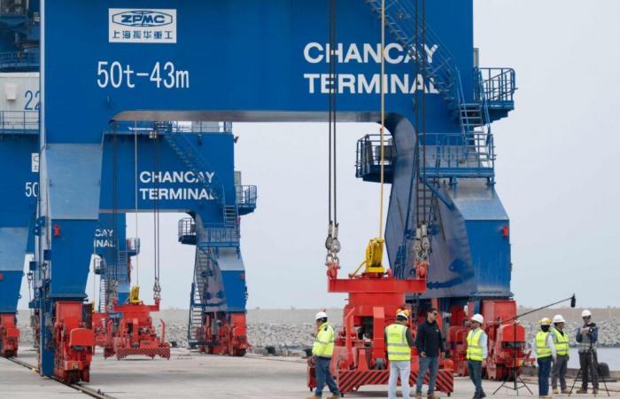 In Peru weiht Xi Jinping einen chinesischen Hafen ein, eine Station auf den Seidenstraßen in der Region