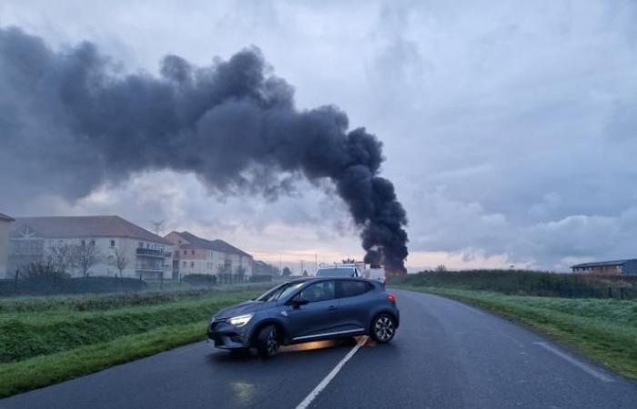 In Fécamp brennt ein Reisebus mit rund dreißig Kindern und Erwachsenen des IME an Bord