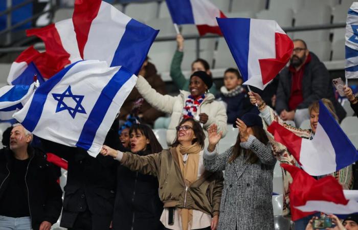 ein Unentschieden in einem fast leeren Stadion in Saint-Denis