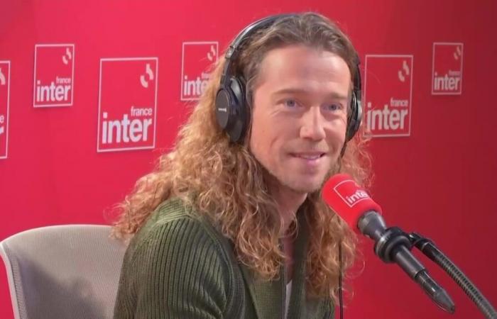 Léa Salamé in Flammen, Julien Doré wird sich noch lange an den Beginn ihres Interviews bei France Inter erinnern