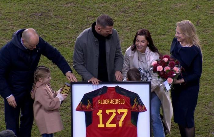 Eine wunderschöne Hommage: Toby Alderweireld wurde in der Halbzeitpause des Spiels Belgien-Italien geehrt