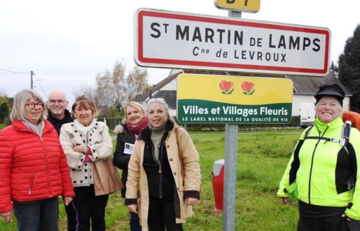 eine Amerikanerin auf einer Pilgerreise zu allen Saint-Martins in Frankreich