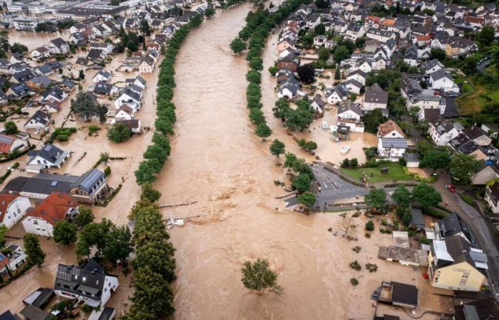 schreckliche Überschwemmungen in Spanien und Sizilien