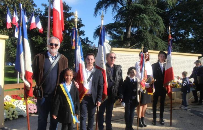 In dieser Stadt Lot-et-Garonne werden diese Kinder zu Fahnenträgern, die die Macht übernehmen müssen