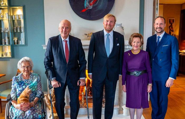 Die norwegische Königsfamilie lädt König Willem-Alexander vor seiner Abreise zum Mittagessen ein