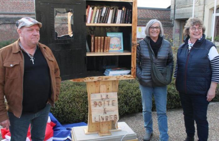 Eine erste Bücherbox wird in Lourches eingeweiht