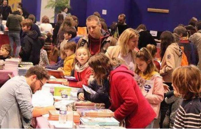 Treffen, Autogrammstunden, Shows das ganze Wochenende über in Fougères.