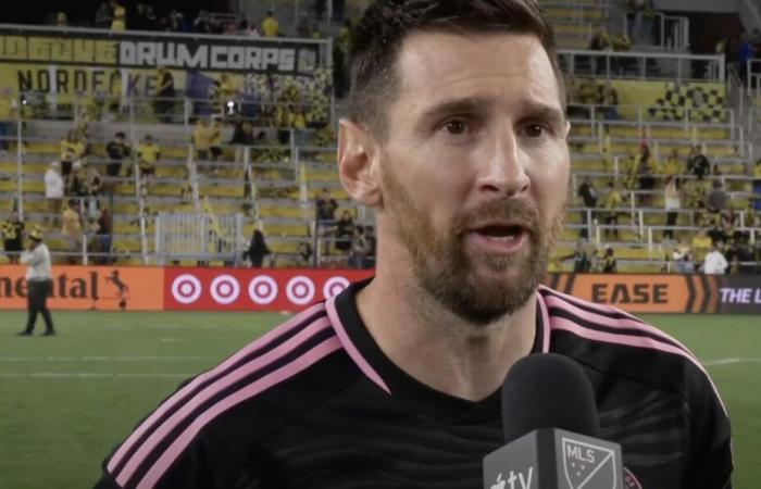 Argentinien. Lionel Messi beleidigt den Schiedsrichter, der Schock