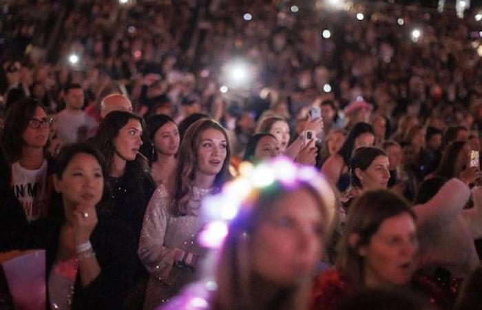 Taylor Swift setzt das Rogers Centre in Toronto für ihr erstes Konzert in Brand | Taylor Swift in Kanada