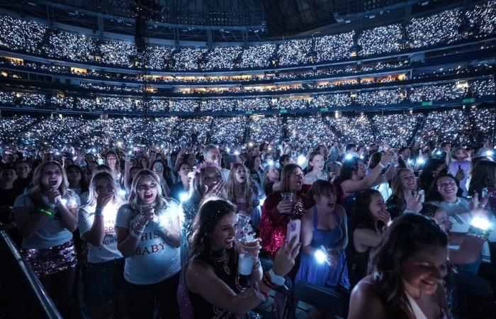 Taylor Swifts Eras Tour landet in Toronto mit einem kathartischen, gemeinschaftlichen Konzert im Spektakelformat