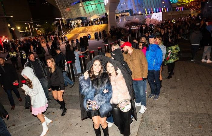 Taylor Swifts Eras Tour landet in Toronto mit einem kathartischen, gemeinschaftlichen Konzert im Spektakelformat