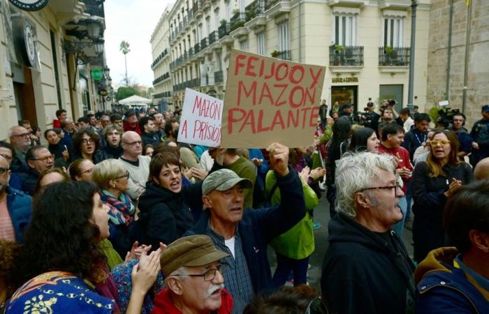 Überschwemmungen in Spanien | Der Präsident der Region Valencia gibt Management-„Fehler“ zu