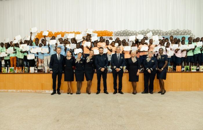 Liberia: Brussels Airlines startet in Zusammenarbeit mit der Rosetta Steps Education Foundation das Alphabetisierungsprogramm „Read to Succeed“ in Liberia