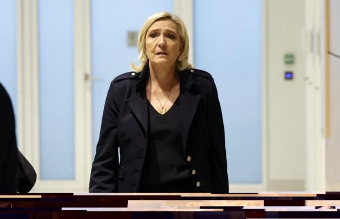 Marine Le Pen glaubt, dass die Staatsanwaltschaft ein „politisches Todesurteil“ gegen sie beantragt habe