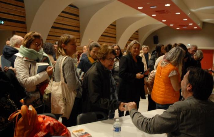 [Interview] Michel Bussi erzählt in Puy-en-Velay sein Leben als Schriftsteller und Mensch