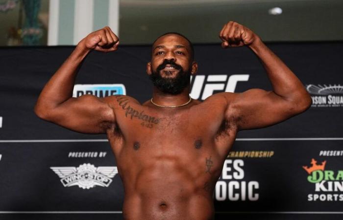 UFC 309-Wiegeergebnisse: Jon Jones ist beim Meisterschafts-Showdown 11 Pfund leichter als Stipe Miocic