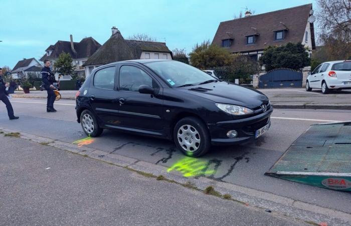 Motorradfahrer nach Kollision mit Auto in der Stadt Orne im Krankenhaus